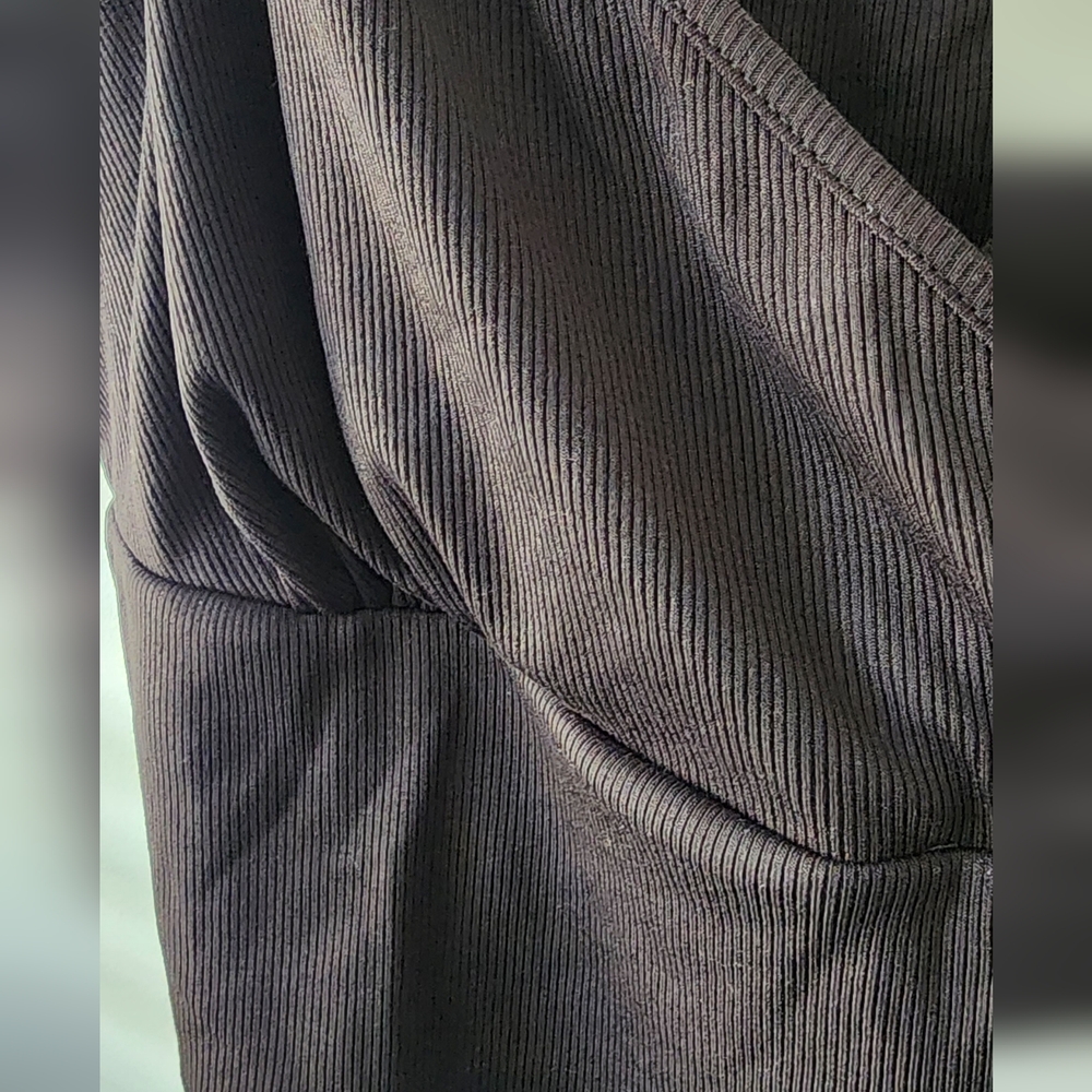 Cider Black Crop Top‎ Ribbed Crossover - Picture 2 of 9